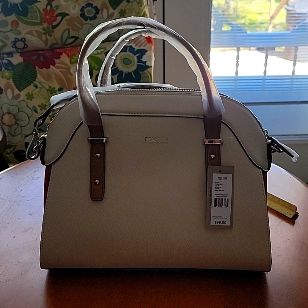 Kenneth Cole Reaction Sadie Satchel